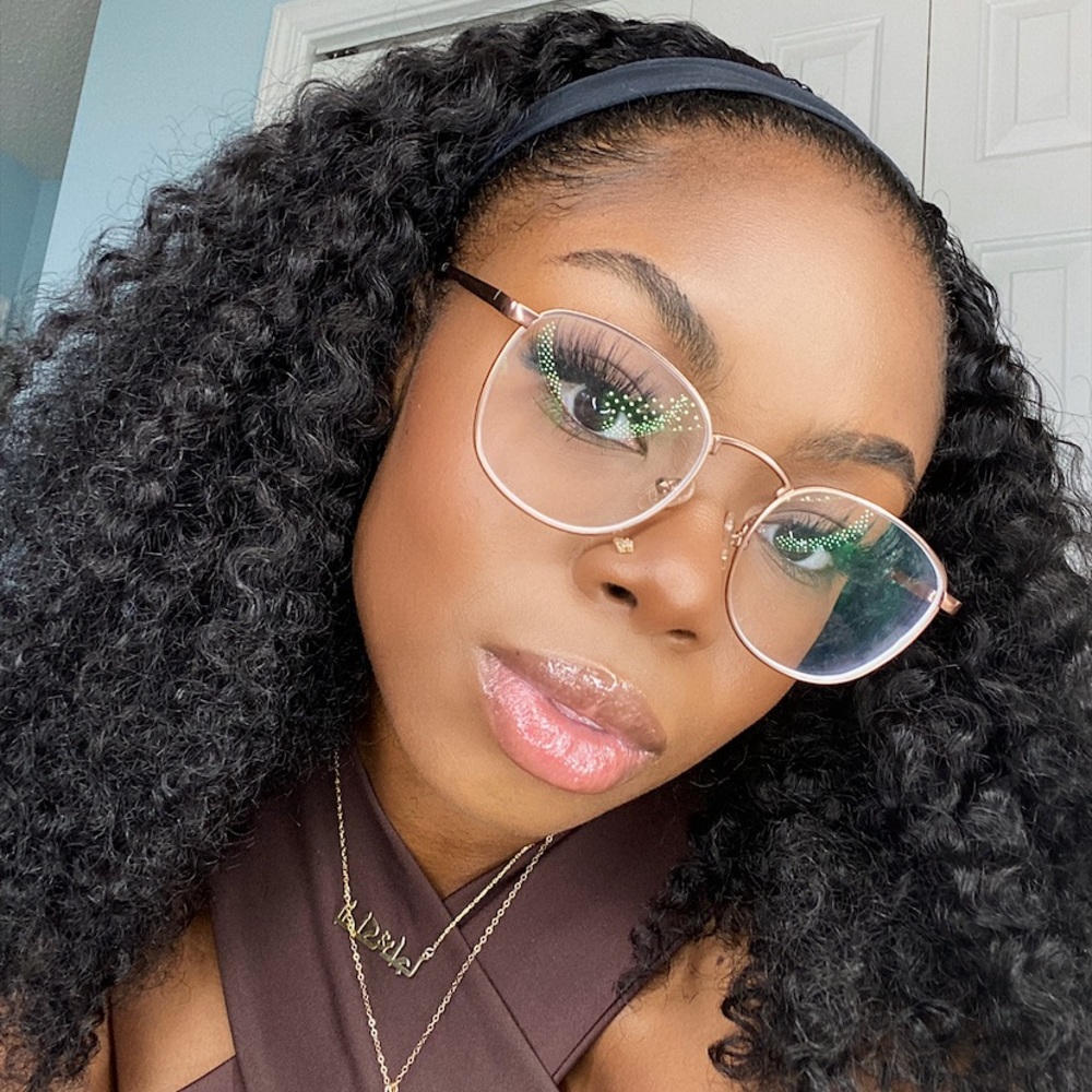 Meet your Posher, Daja